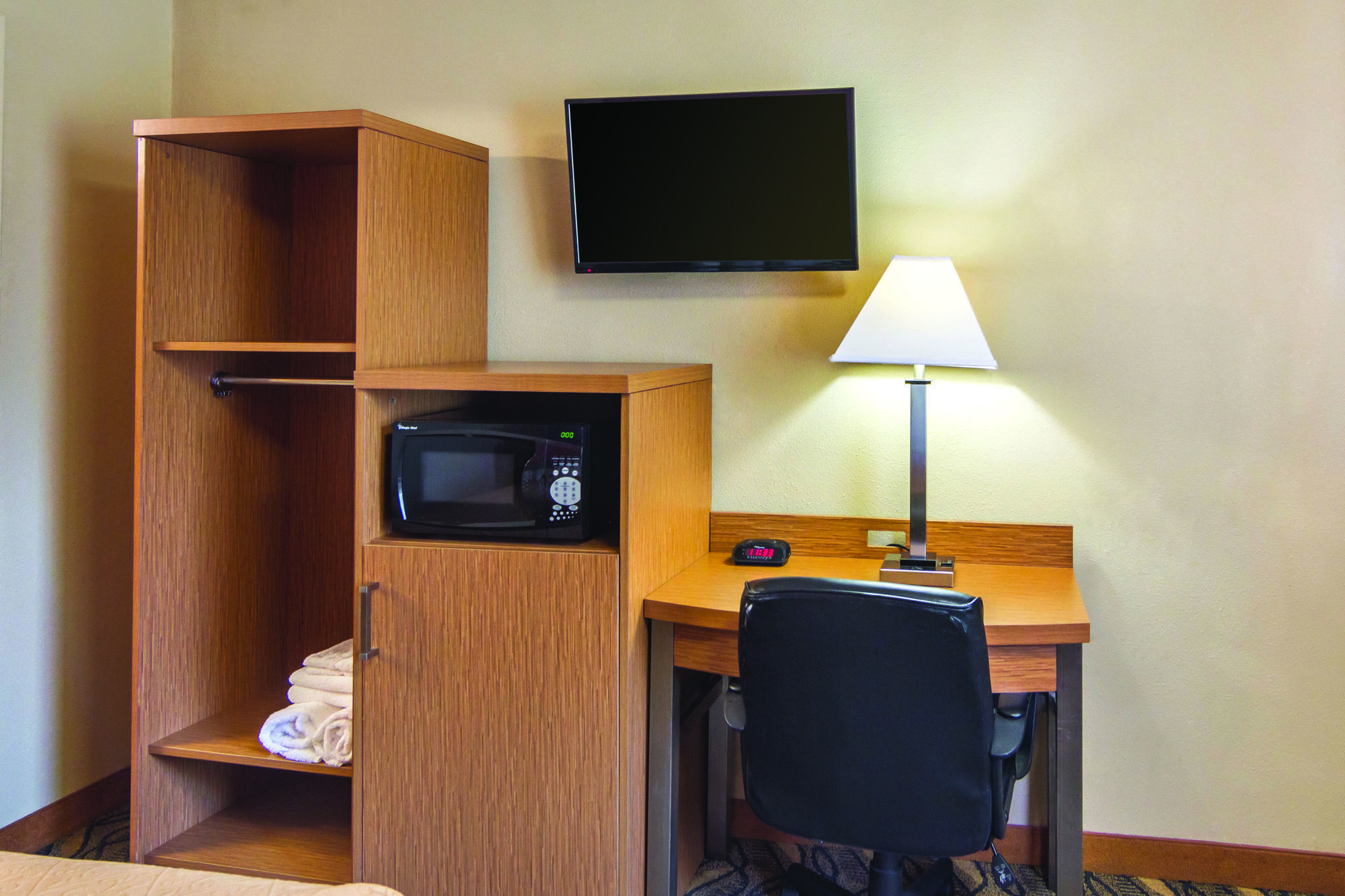 Days Inn & Suites By Wyndham Arlington Near Six Flags Værelse billede
