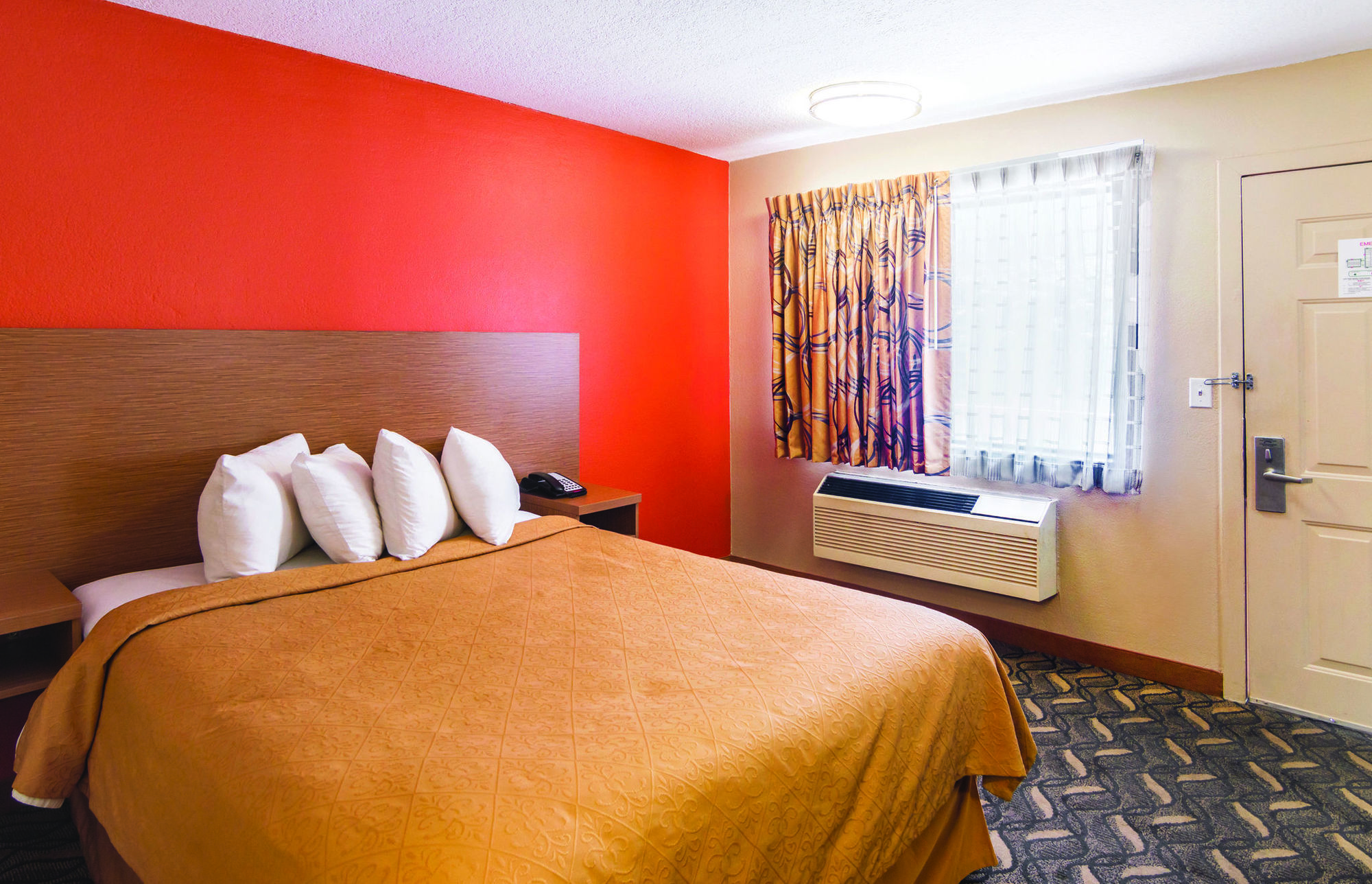 Days Inn & Suites By Wyndham Arlington Near Six Flags Værelse billede