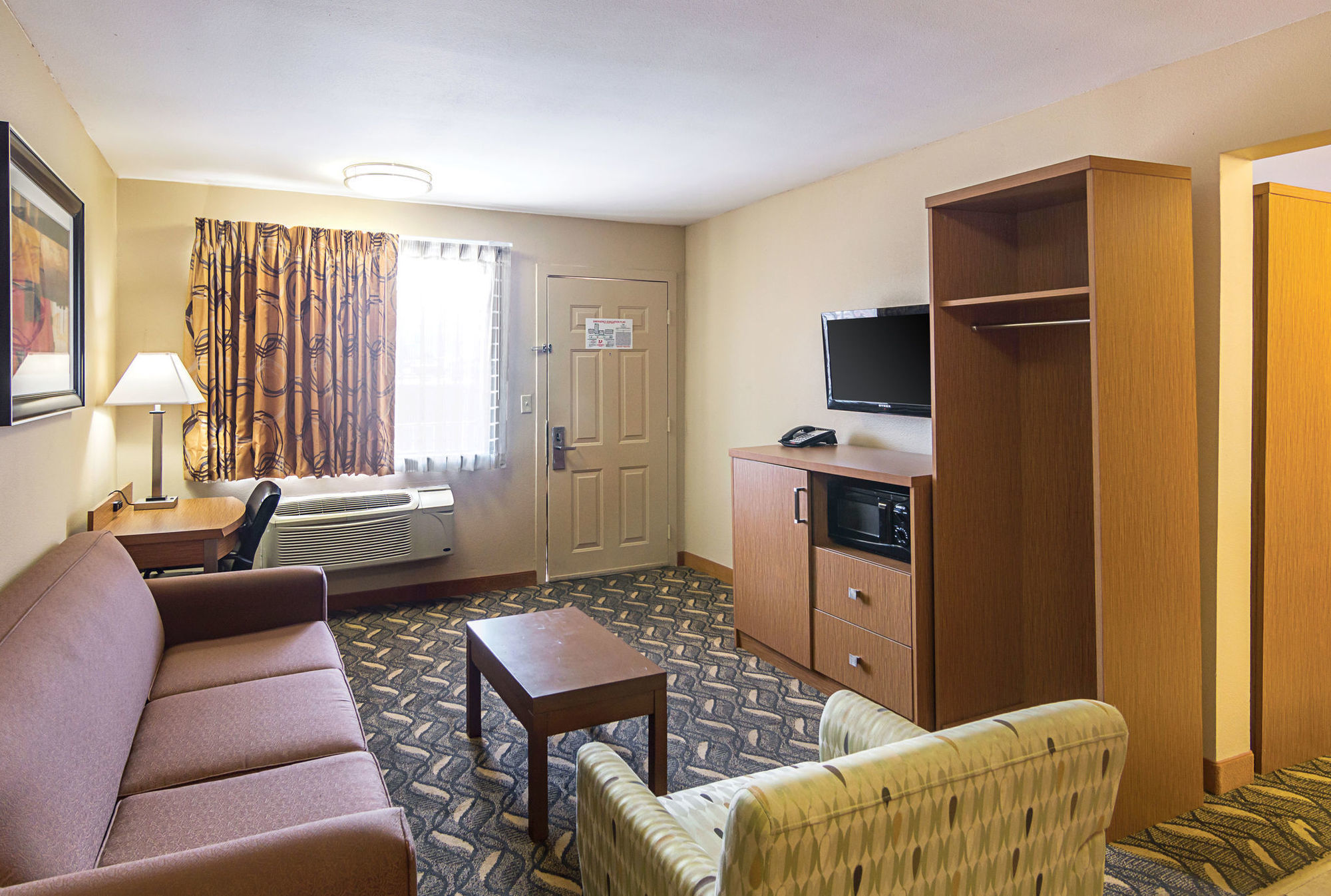 Days Inn & Suites By Wyndham Arlington Near Six Flags Værelse billede